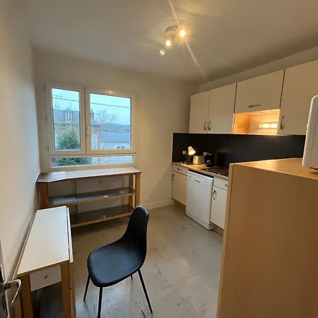 Loft Calme Sur La Riviere Avec Parking 利雪